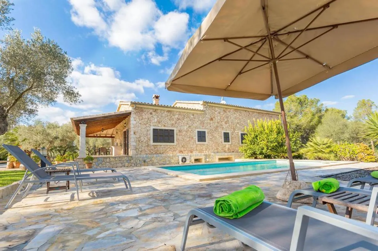 Finca Isabel Y Guillermo Con Posibilidad De Piscina Climatizada Sineu  Spanje